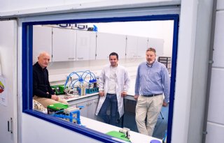 Mest ontleden met elektrodialyse