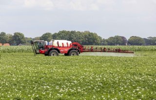 Driftarme techniek of pulserende spuitdop? Beide zijn effectief tegen phytophthora