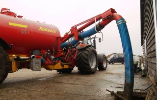 NVWA: mesttransport naar collega-boer vooraf aanmelden