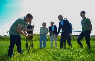 Lidl steunt pilot regeneratieve landbouw van FrieslandCampina