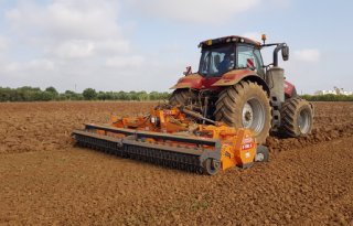 Van Vliet neemt import Italiaanse Falc-werktuigen over van Duport