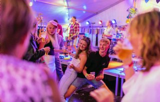 Boerenrock-'n-rollband zet het platteland op z'n kop: 'Machtig!'