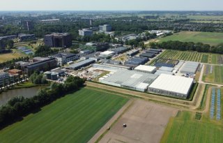 WUR in hightech kas op zoek naar nieuwe teeltmethoden en technologie