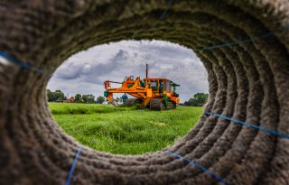 Na dertig jaar drainage én grasmat vernieuwen