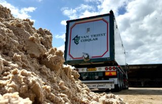 Eerste aardappelpersvezels van het seizoen zijn geleverd