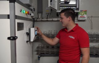 Boerenzoon ontwikkelt warmtepomp met melk als warmtebron