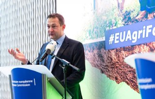 Hansen kondigt ambitieuze doelen aan tijdens EU Agri-Food Day