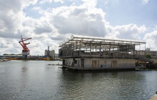 Floating Farm Rotterdam: pionieren op het water maar binnenkort kopje-onder