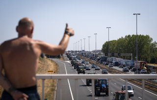Demonstratierecht of verkeersveiligheid? De worsteling met trekkers op de snelweg